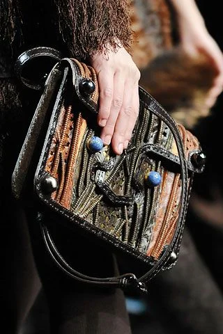 Look 32